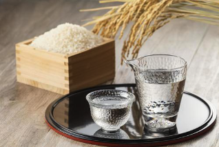 日本酒を楽しむ