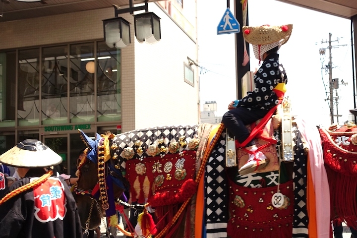 チャグチャグ馬コの行列