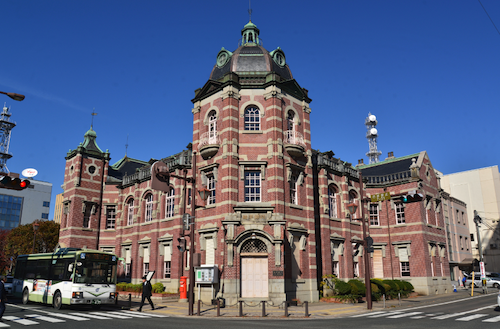 盛岡市_岩手銀行赤レンガ館①_（秋）