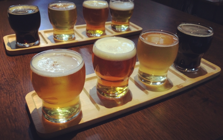 クラフトビール飲み比べ(イメージ)