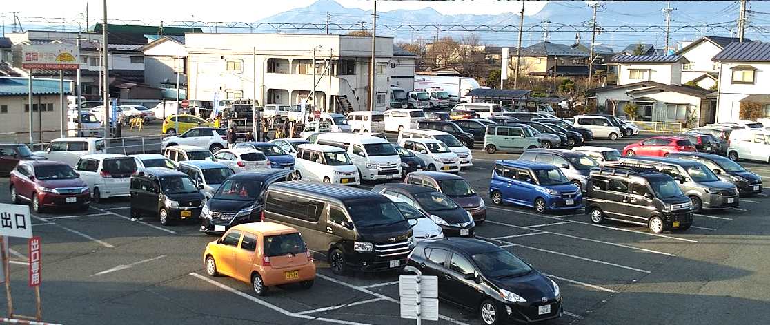 写真は盛岡神子田朝市に隣接の第二駐車場。