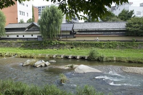 中津川沿いの盛岡らしさいっぱいの風景