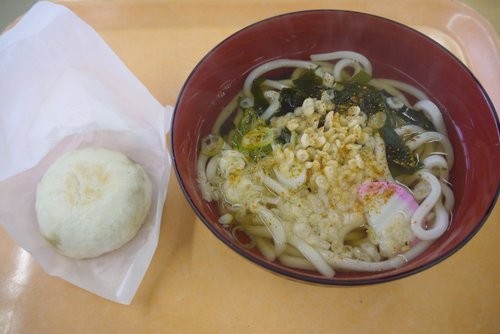乗鞍山頂畳平バスターミナル 乗鞍岳 うどんとおやき くろふねが出かけたらアゲるスレ