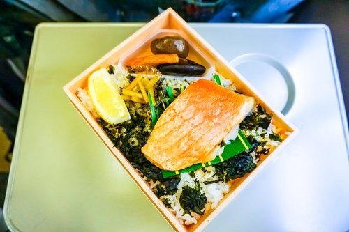 金目鯛の塩焼き弁当 伊豆急下田駅 くろふねが出かけたらアゲるスレ