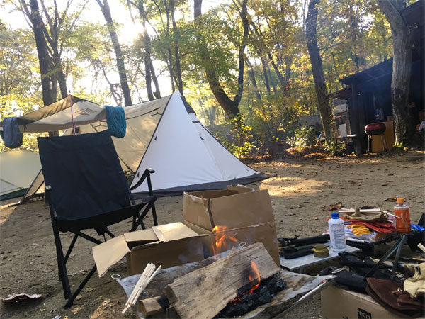 キャンプ場の朝