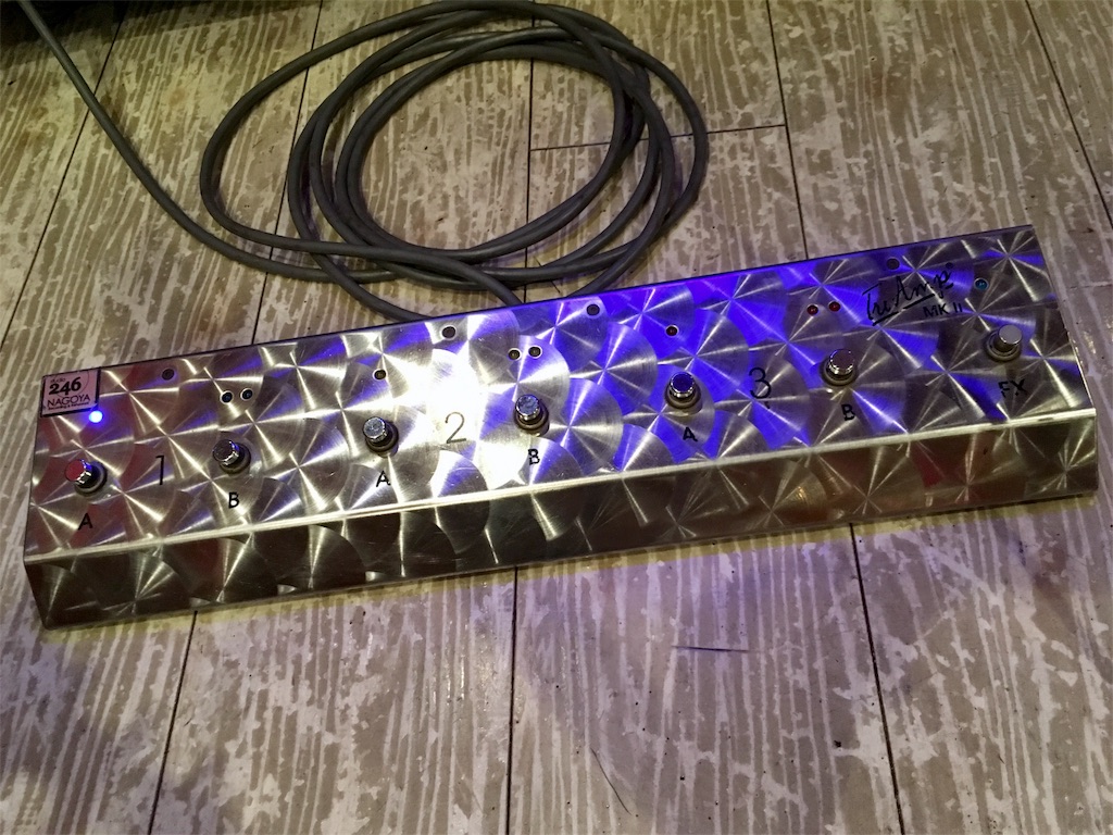 hughes&kettner triamp mk2 フットスイッチ Hughes and Kettner（ヒュース＆ケトナー） Triamp Mk2を使って