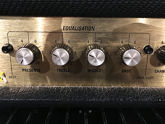 Marshall JCM2000のイコライジングの画像です