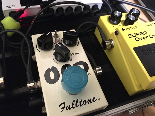 Fulltone OCDにフットスイッチがついている画像