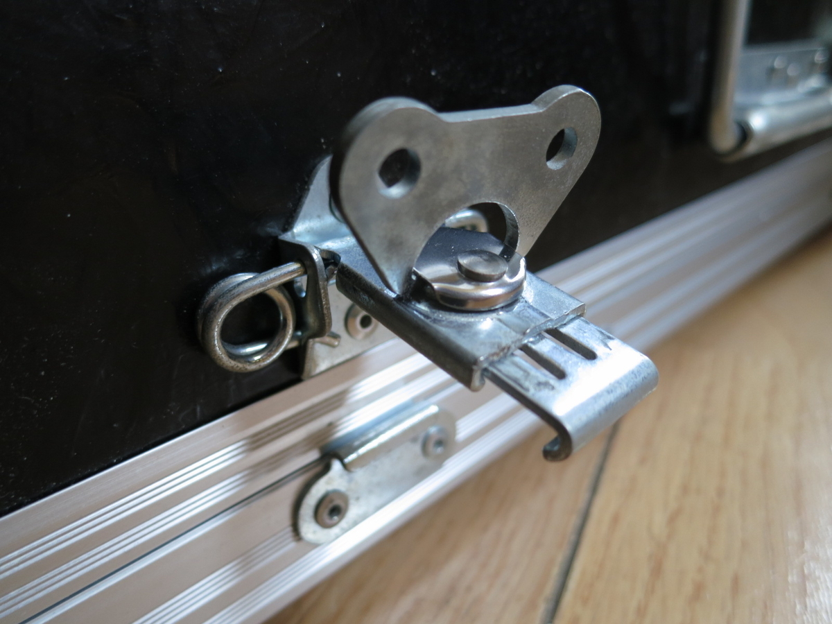 MU-629◆ARMOR アルモア エフェクターケース エフェクターボード 約57ｃｍ 中古品【同梱不可】 | ARMOR アルモア FRP製エフェクターボード PS-1C (マジックテープ付属) | エフェクターケース | 楽器・音響機器