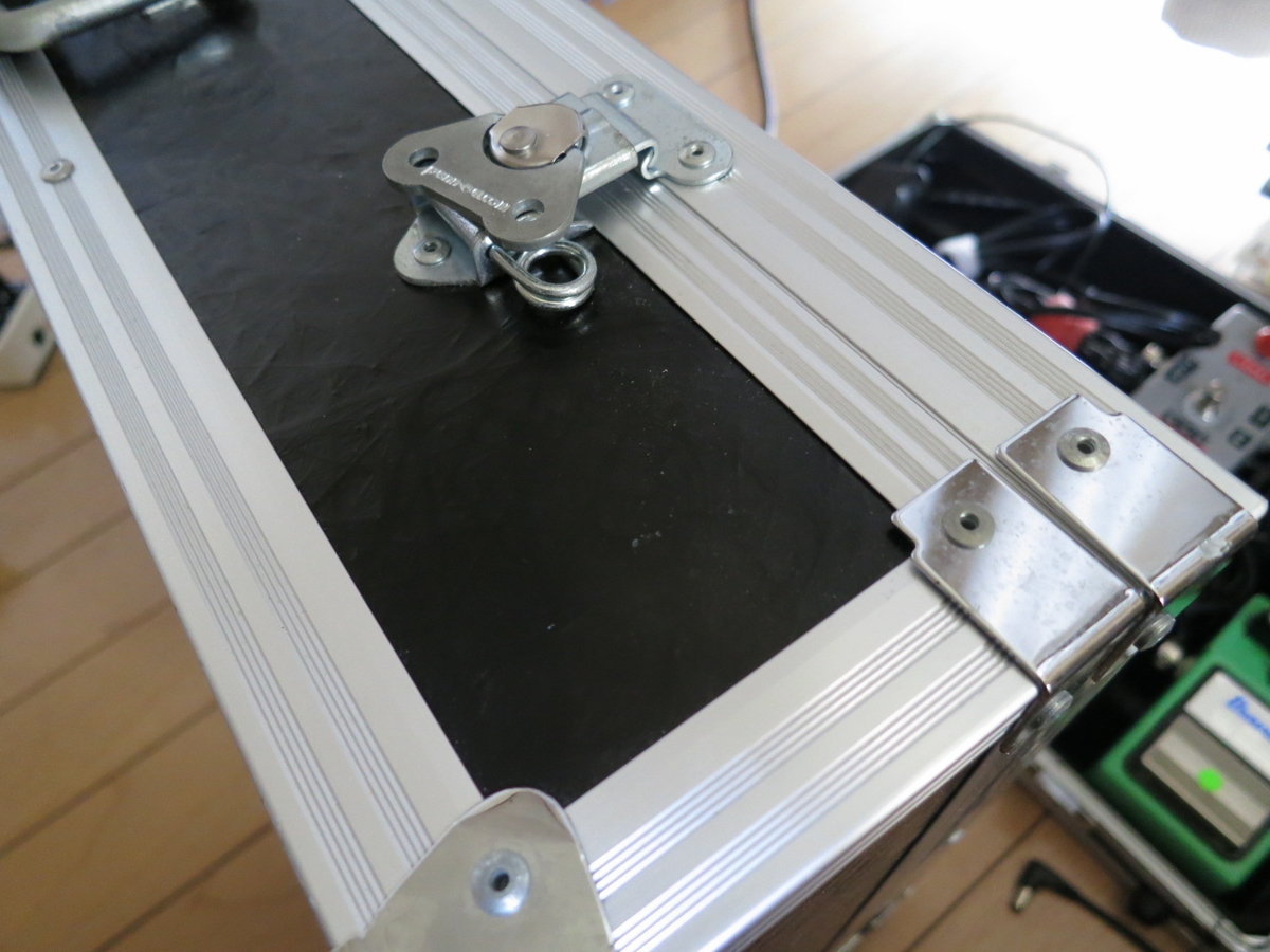 MU-629◆ARMOR アルモア エフェクターケース エフェクターボード 約57ｃｍ 中古品【同梱不可】 | ARMOR アルモア FRP製エフェクターボード PS-1C (マジックテープ付属) | エフェクターケース | 楽器・音響機器