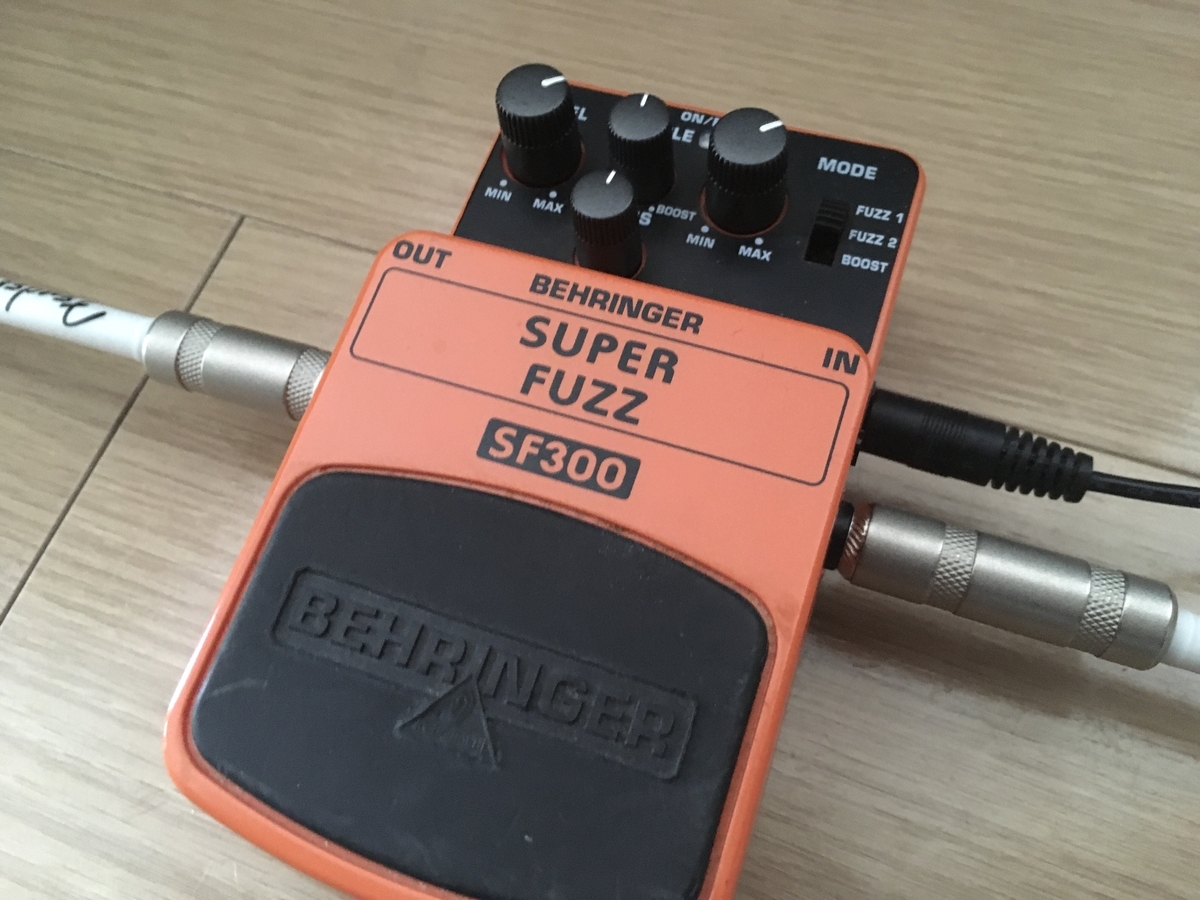 BEHRINGER SF300 Super Fuzzの画像です