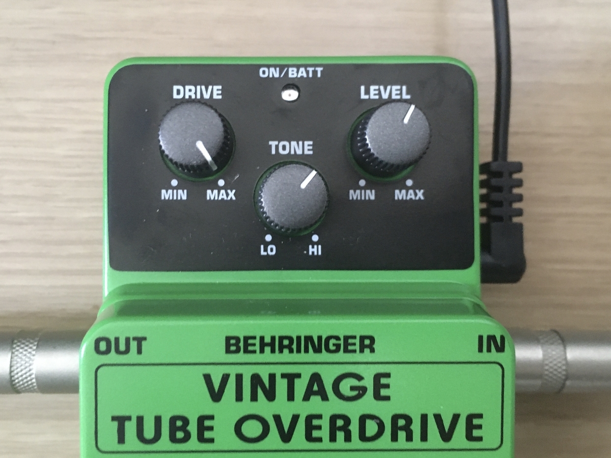 BEHRINGER TO800 Vintage Tube Overdriveの画像です