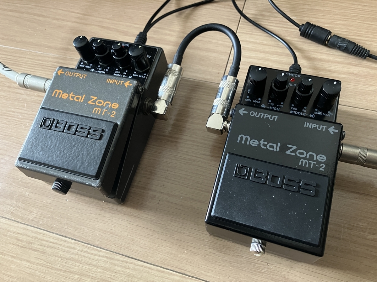 BOSS MT-2とMT-2-3A（30thモデル）の画像です