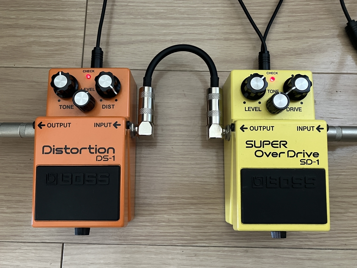 BOSS SD-1とBOSS DS-1の画像です