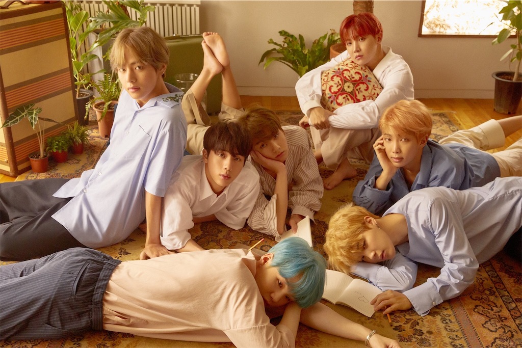 LOVE YOURSELF ジョングク ミニフォトコンプセット 楽天市場】【おまけ付き】 JUNGKOOK 1st ALBUM GOLDEN (Weverse