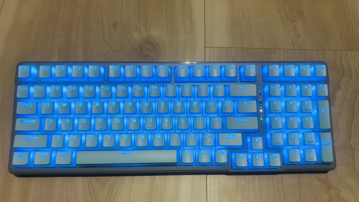 e元素 Z-99レビュー｜Macで約1年使った銀軸の打鍵感とホットスワップ