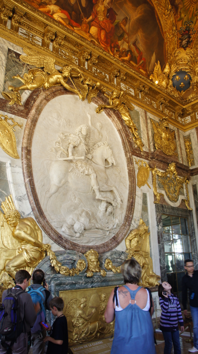 ルイ14世　レリーフ　ヴェルサイユ　戦争の間