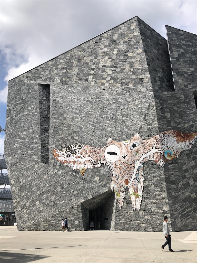 角川武蔵野ミュージアム 所沢 ー図書館と美術館と博物館が融合した巨大な有角建築と 内部の謎に満ちた不思議な空間 角川歴彦 隈研吾 松岡正剛 久恒啓一のブログ 今日も生涯の一日なり