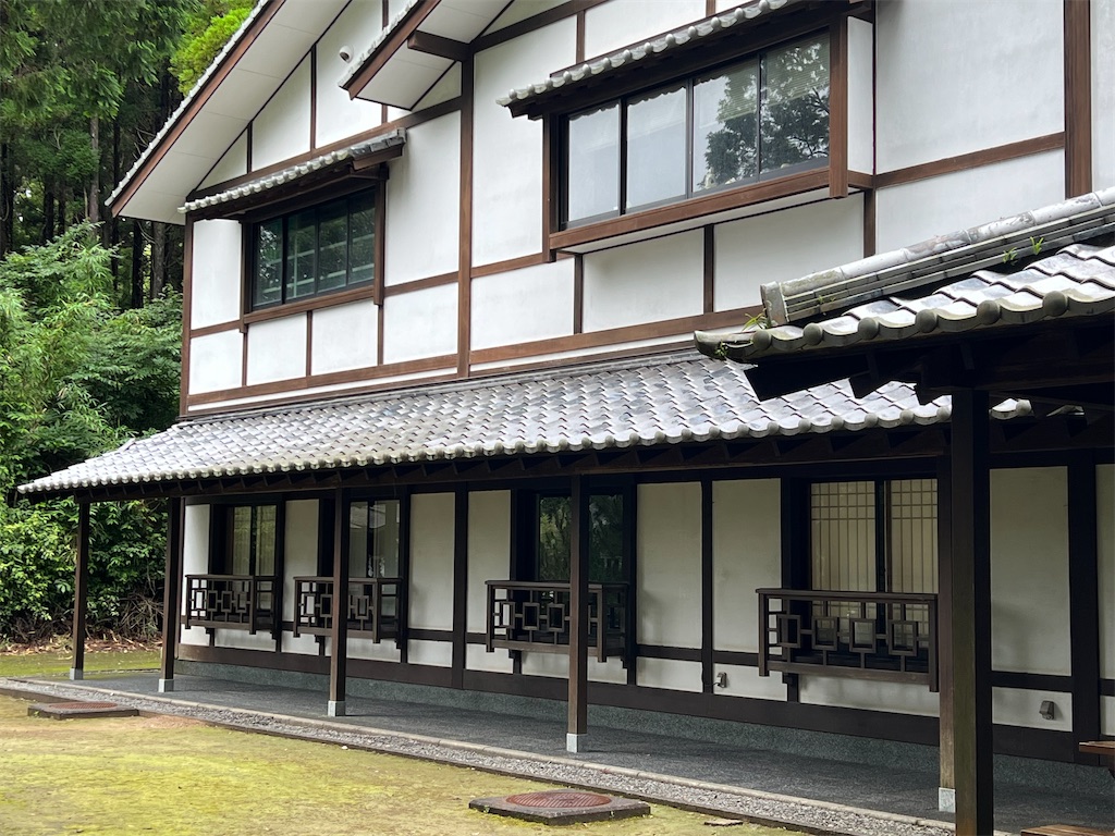 沈寿官窯」（鹿児島県日置市）ーー「幾山河 越えつつ まろびつ 四百年