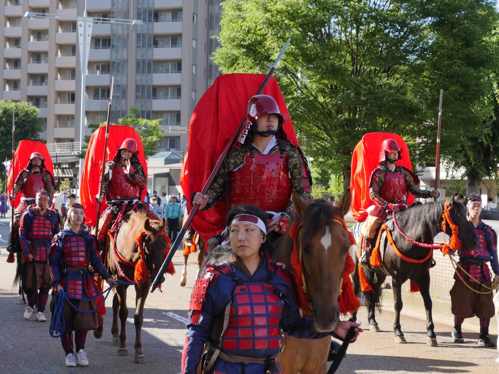 赤母衣衆「百万石行列」(前編) - 金沢おもしろ発掘