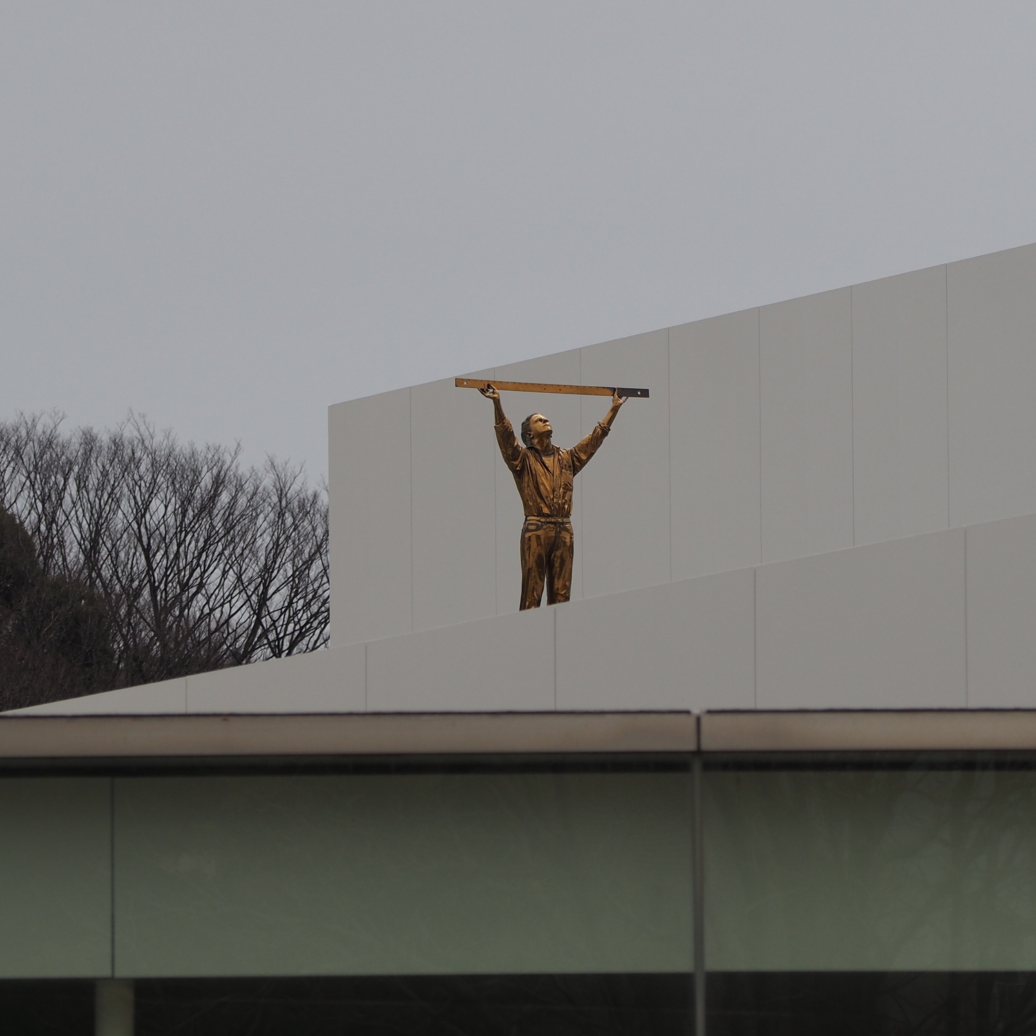 金沢21世紀美術館「雲を測る男」 - 金沢おもしろ発掘