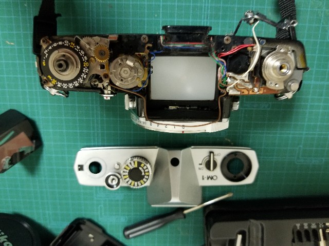 OLYMPUS OM-1 修理してみたけど… - カメラと考えてることとタイムカプセル
