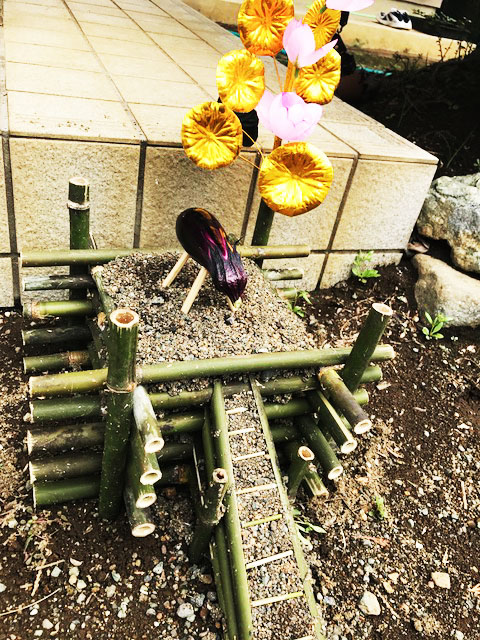 f:id:k_design:20170820134321j:plain お盆のナス