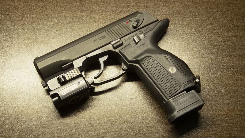 KSC マカロフ ※スライドのパーツ1部欠品 KSC マカロフ PM へのベークライトグリップ取付け | くま一等兵のブログ