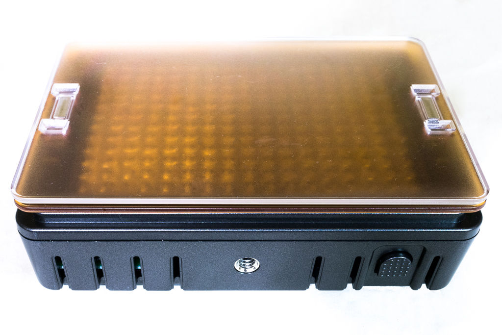 UTEBITのLEDビデオライトを導入してみた - 記憶は人なり