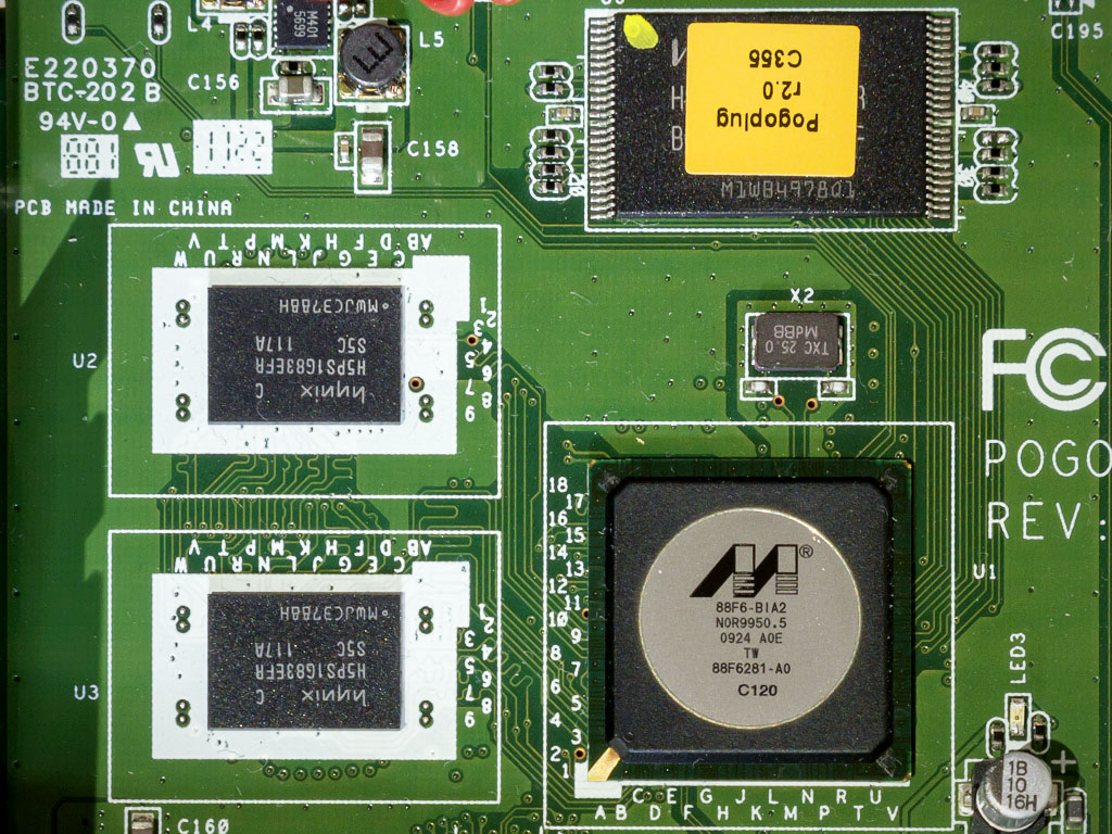 [B!] Pogoplug POGOE02にLinuxを導入する 記憶は人なり