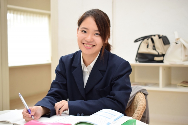 f:id:kadhinaru:20181230231506j:plain f:id:kadhinaru:20181230231506j:plain