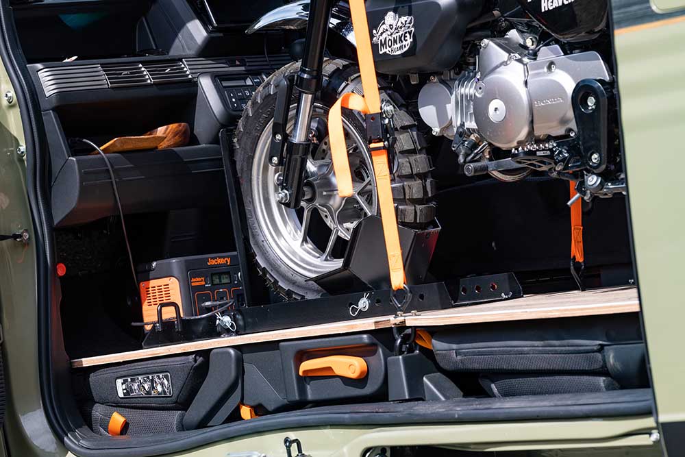 Jackery 240