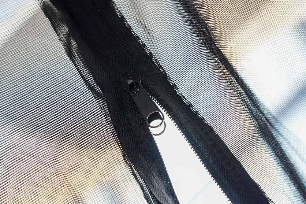 バックドア用網戸のファスナー