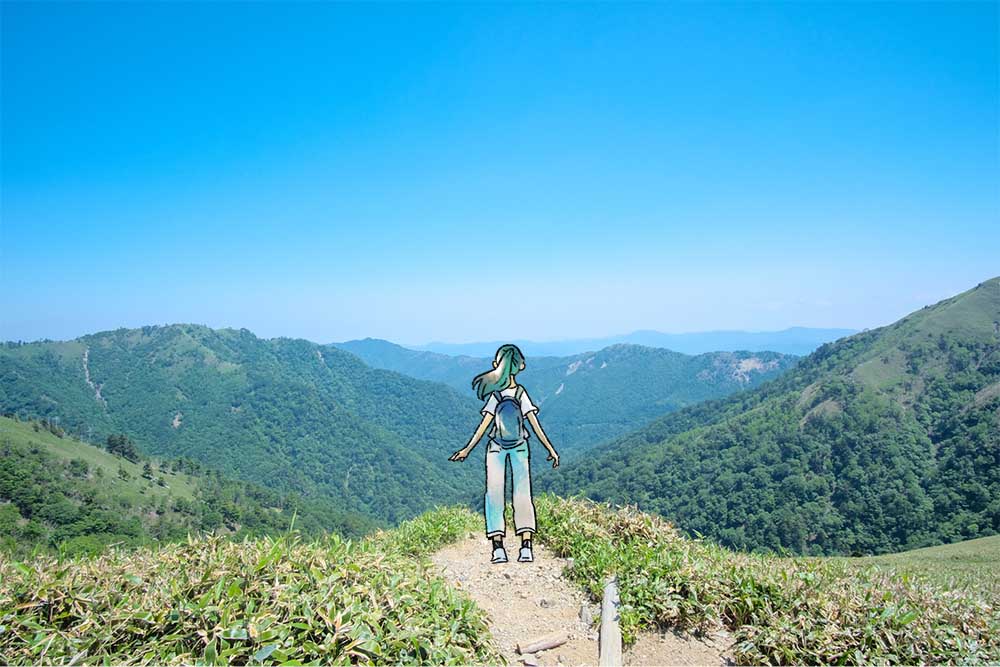 剣山頂上からのパノラマ眺望を拝むいとうさん