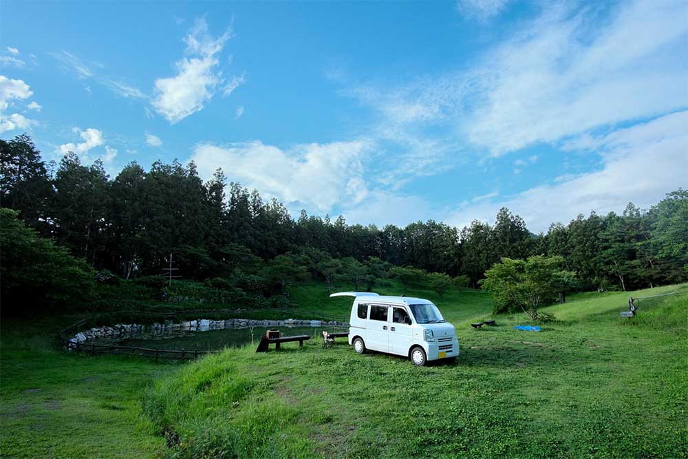 星ヶ窪キャンプ場の池のそば