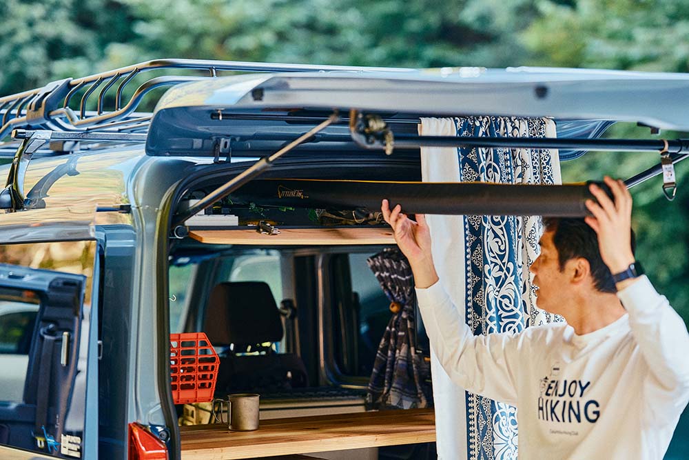 ルーフコンソールに釣り竿がピッタリ