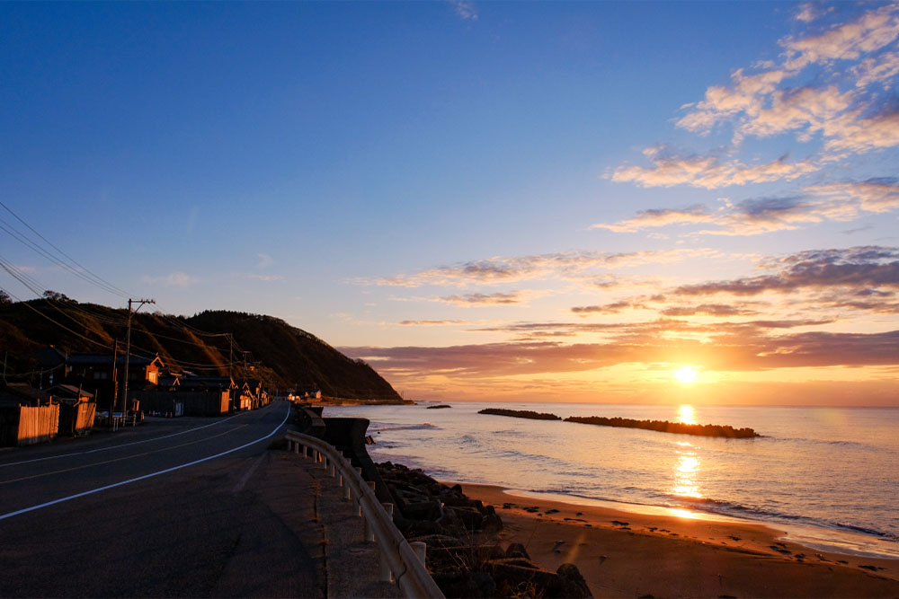 中越地方で見た、宝石のように輝く夕日