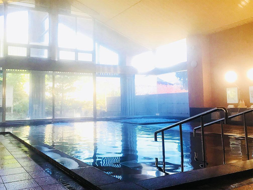 「黄桜温泉 湯楽里」の室内