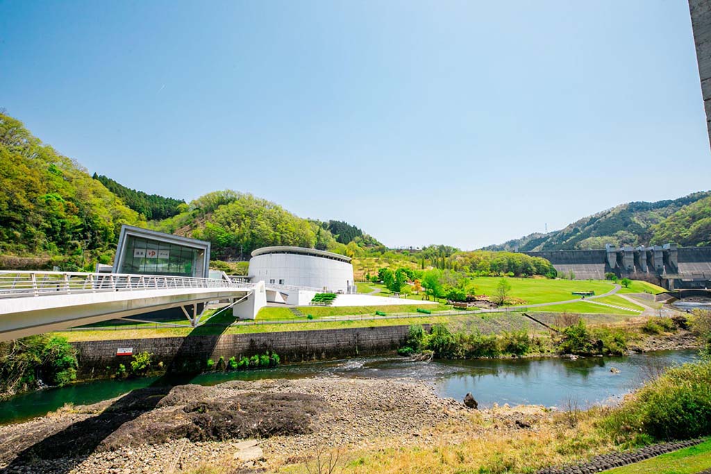 道の駅「スプリングスひよし」の外観