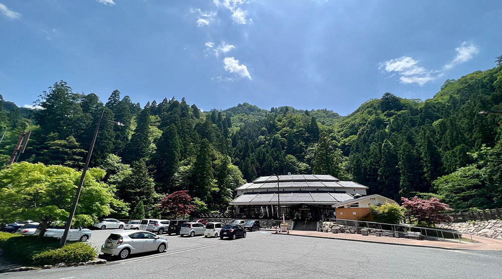 道の駅「羅漢温泉」の外観