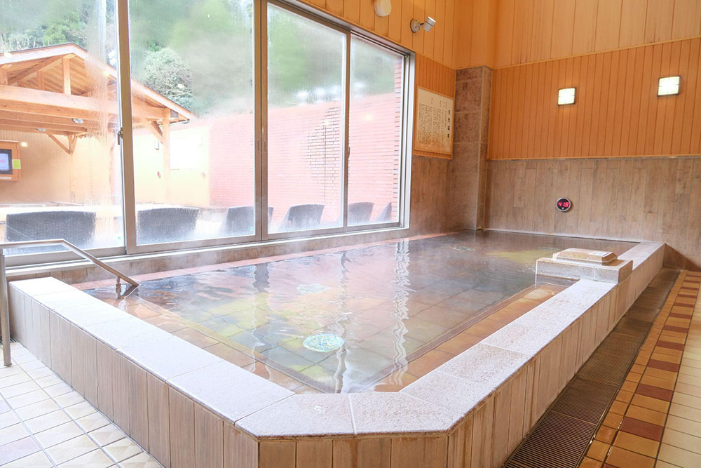 「別子温泉～天空の湯～」の浴槽