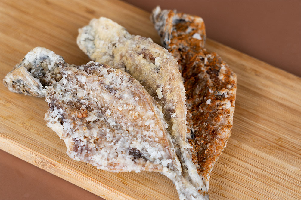 鯵の唐揚げの塩味、ゆず胡椒味、しょうゆ味。