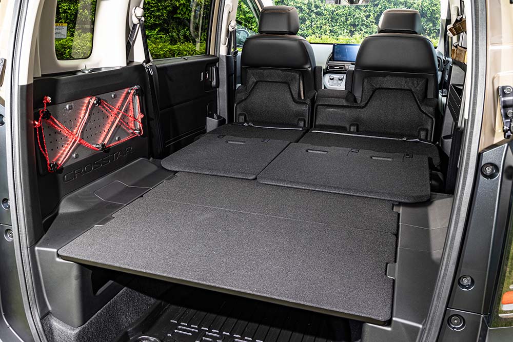 フリード クロスターの車中泊シートアレンジ