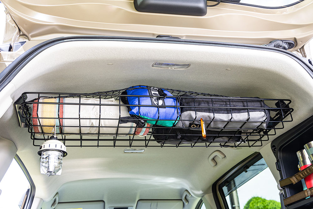 フリード クロスターについたルーフラックにアイテムを収納