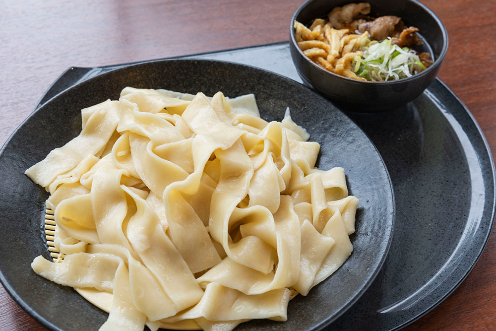 肉汁ひもかわうどん