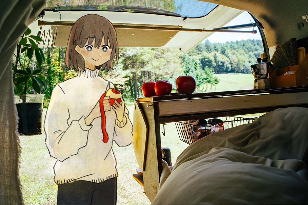 りんごの皮を剥くいとうさん