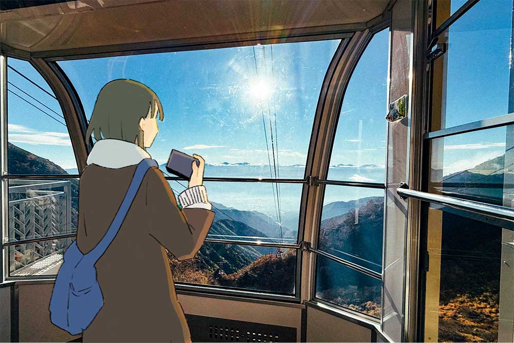 ロープウェイから見える青空と中央アルプス