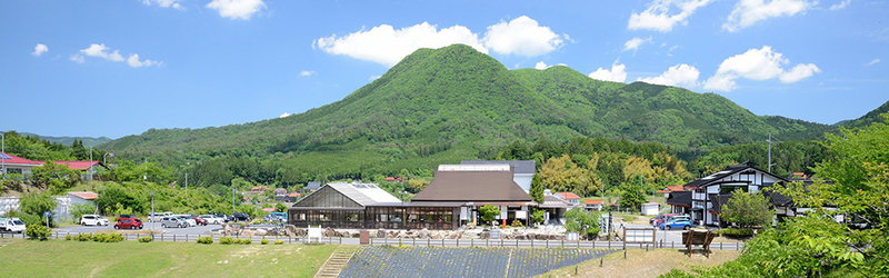 道の駅「豊平どんぐり村」の外観