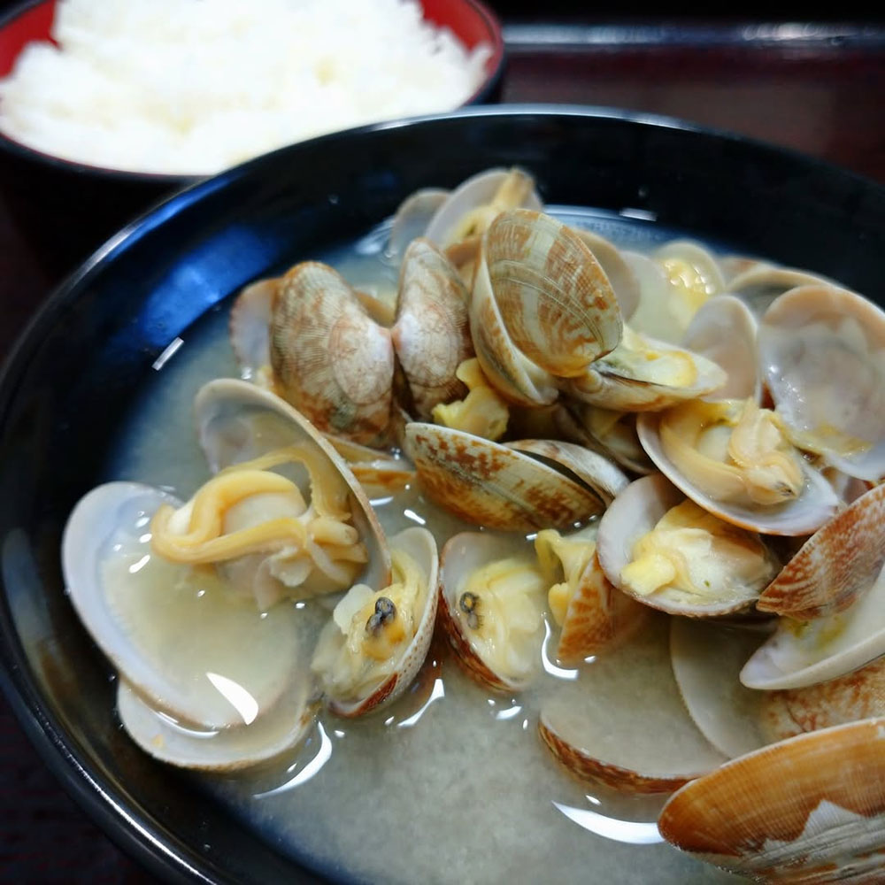 RVパーク みちしお併設のお店にある名物の貝汁