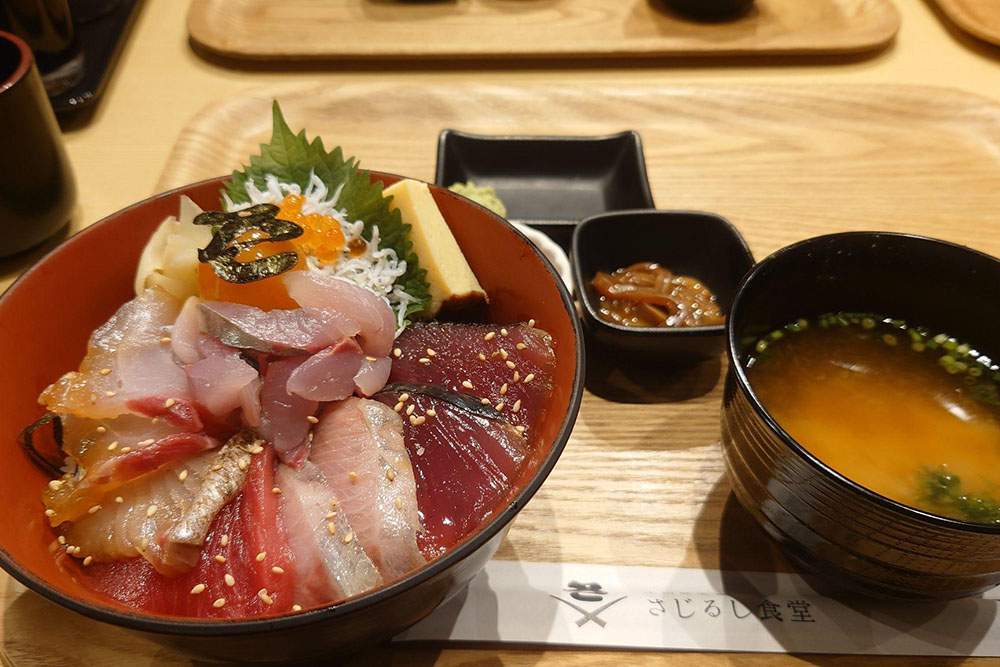 さじるし海鮮丼